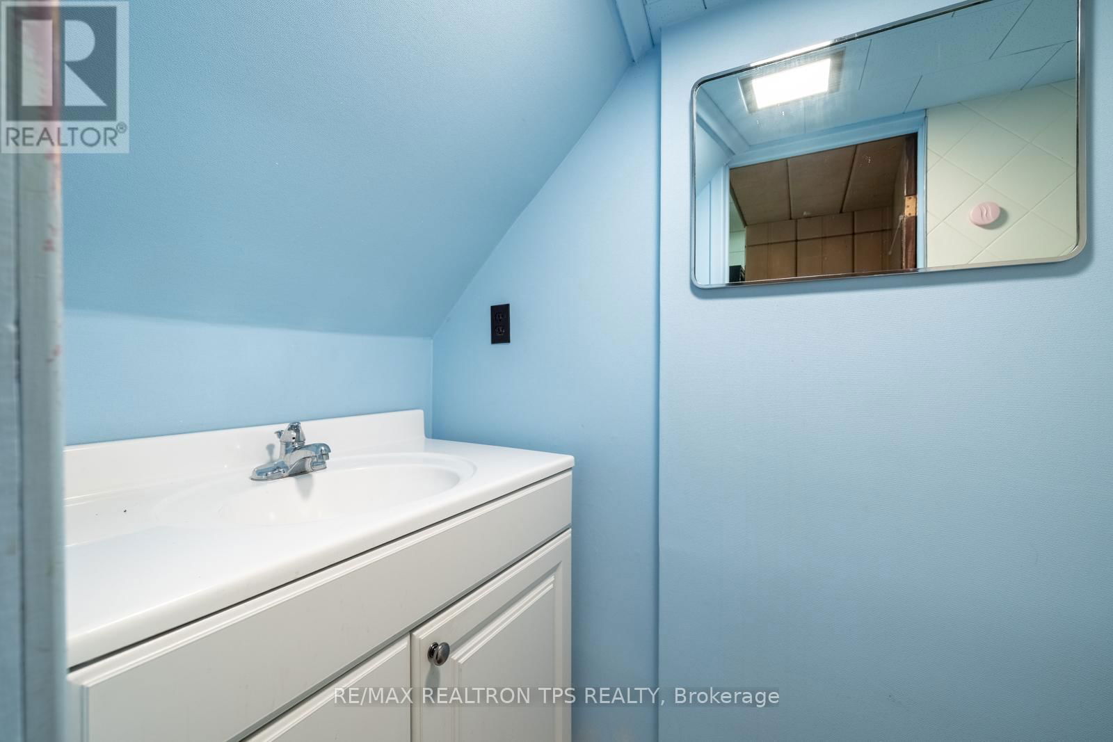 54 PORTICO DRIVE Image 25