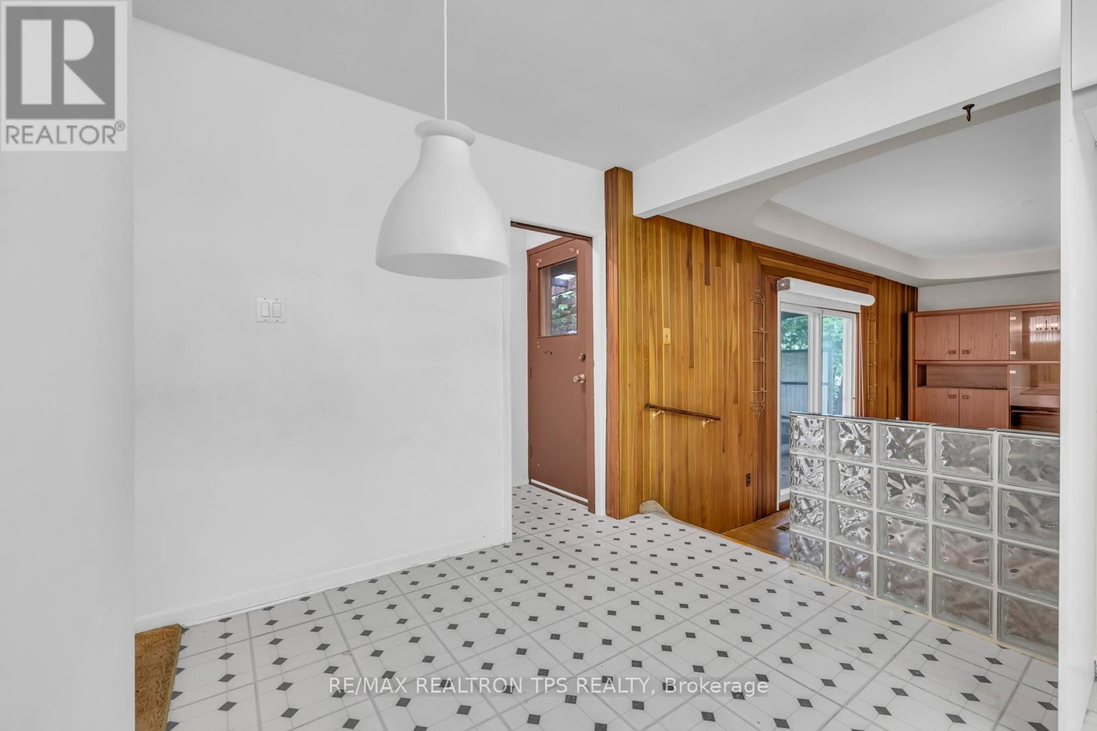 54 PORTICO DRIVE Image 9