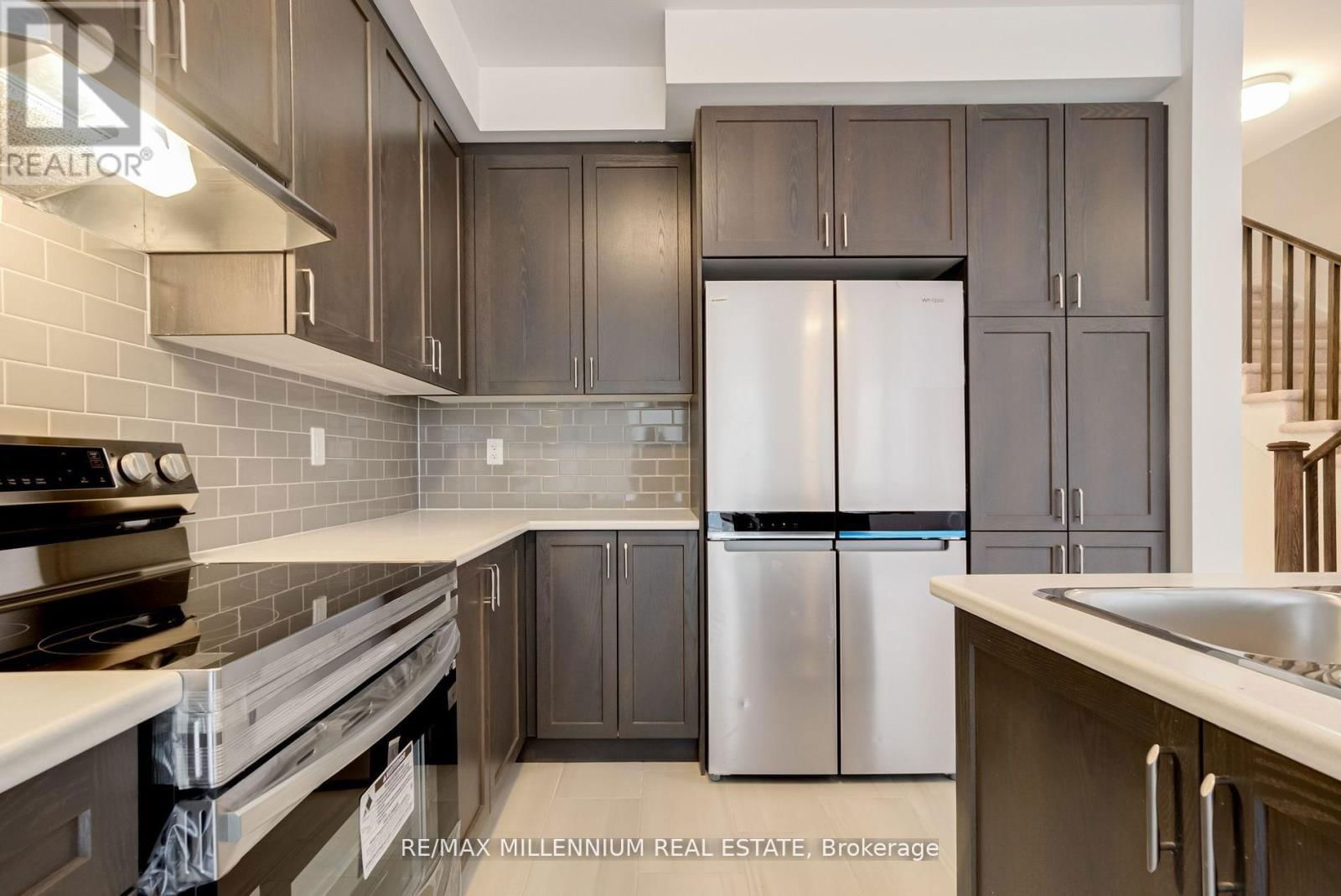 2040 CAMERON LOTT CRESCENT EAST Image 18