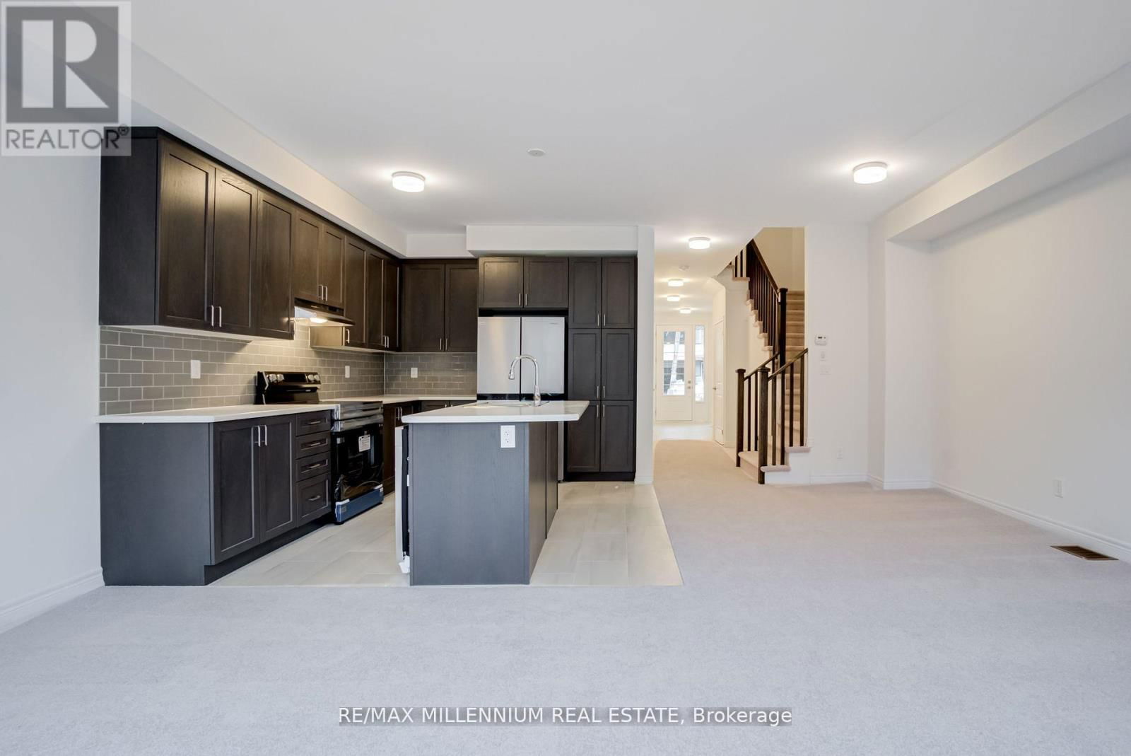 2040 CAMERON LOTT CRESCENT EAST Image 28