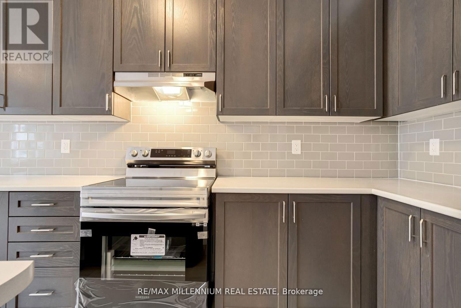 2040 CAMERON LOTT CRESCENT EAST Image 30