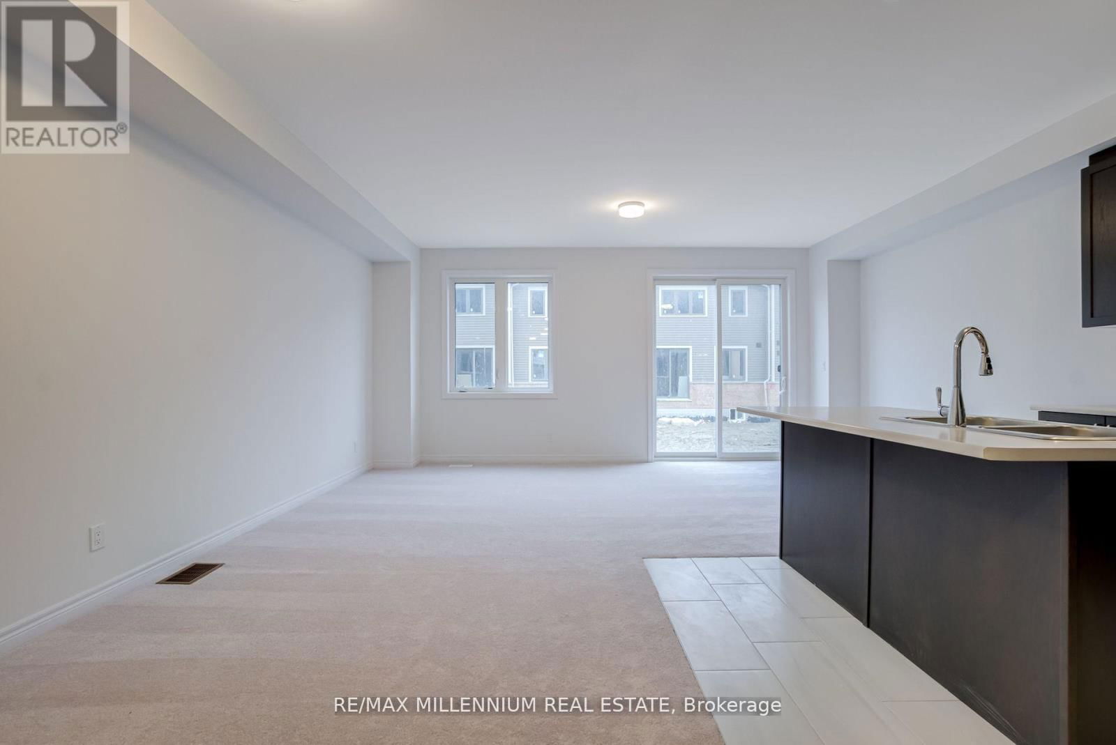 2040 CAMERON LOTT CRESCENT EAST Image 31