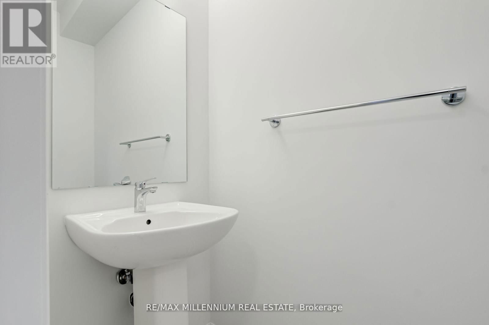 2040 CAMERON LOTT CRESCENT EAST Image 32