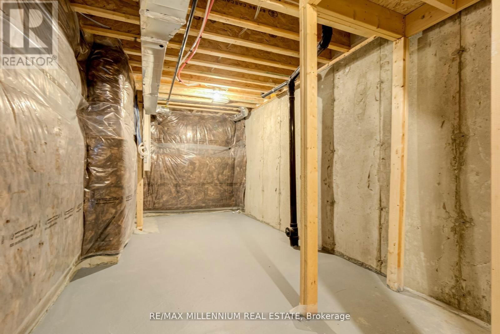 2040 CAMERON LOTT CRESCENT EAST Image 37