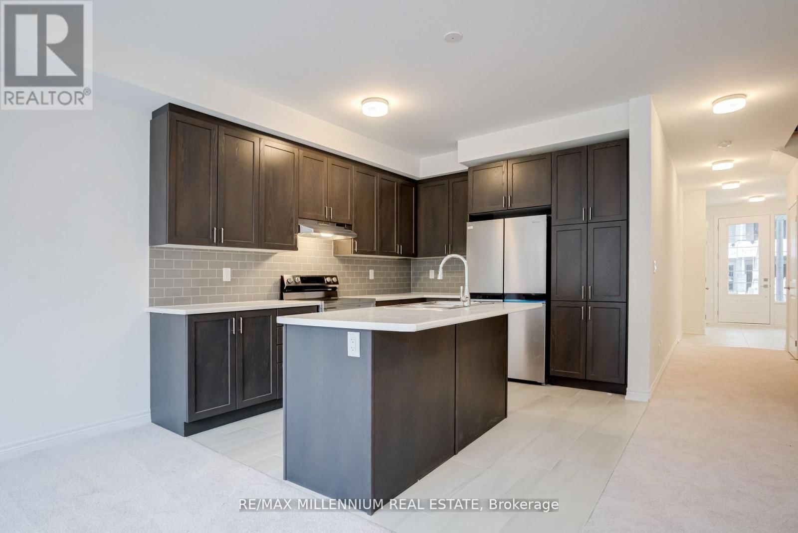2040 CAMERON LOTT CRESCENT EAST Image 4