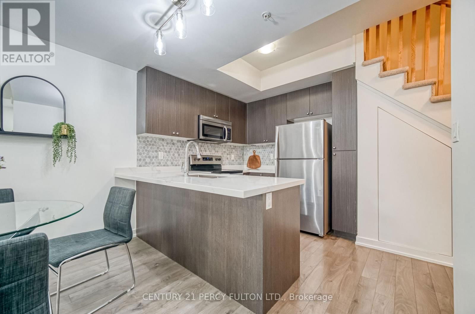 504 - 1555 KINGSTON ROAD Image 10