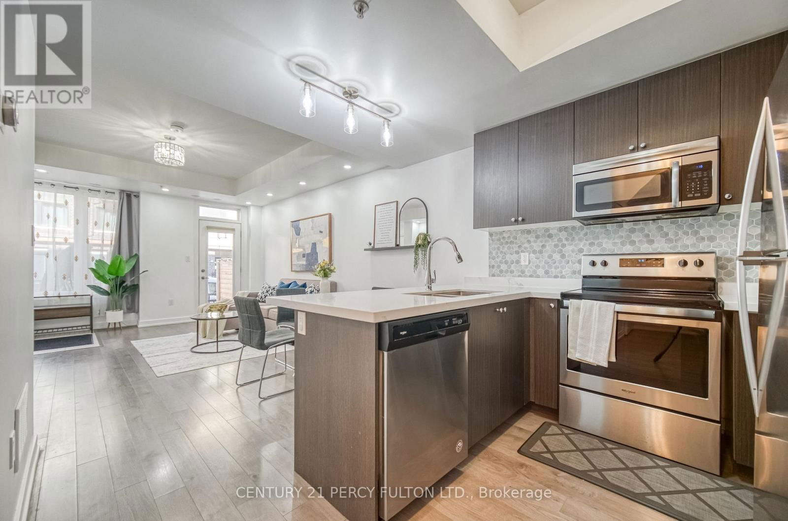 504 - 1555 KINGSTON ROAD Image 11