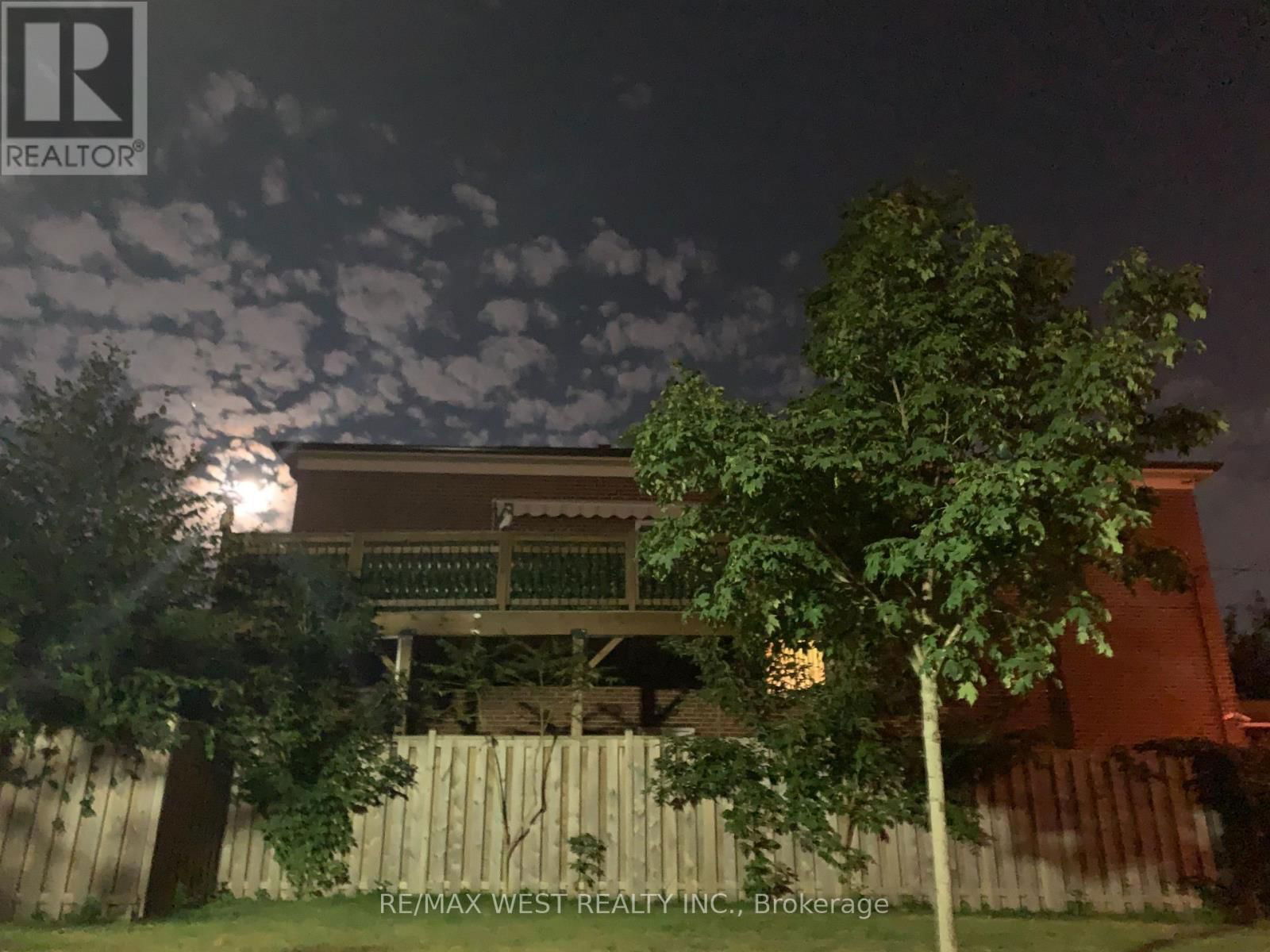 263 OAK PARK AVENUE Image 13