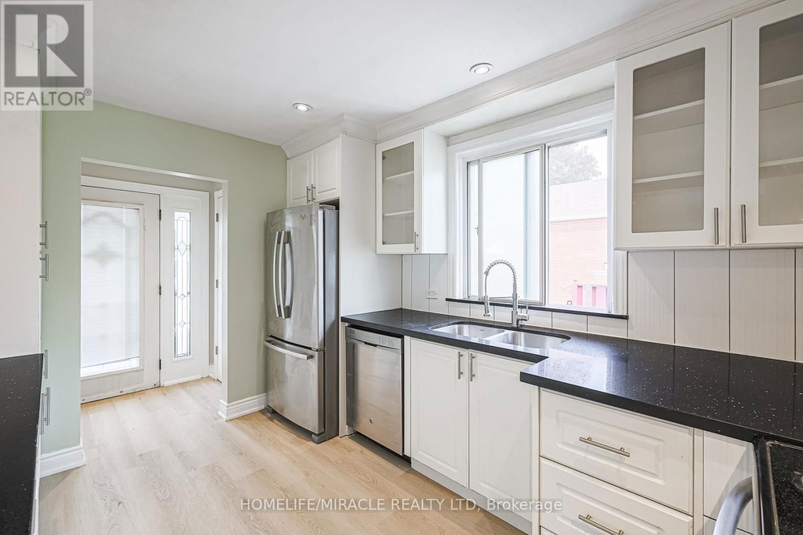 14 FREY CRESCENT Image 10