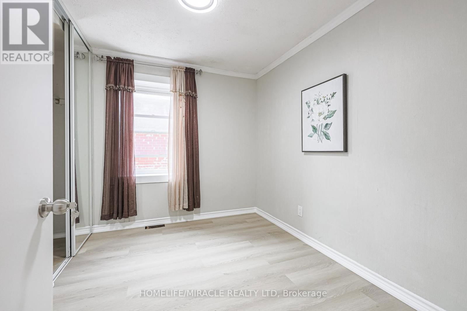 14 FREY CRESCENT Image 11