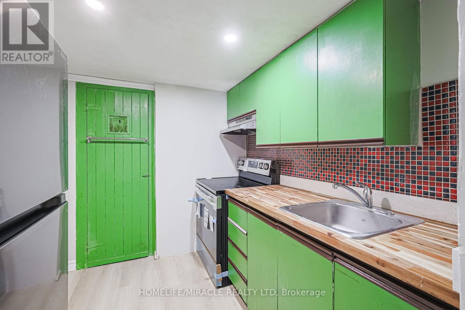 14 FREY CRESCENT Image 17