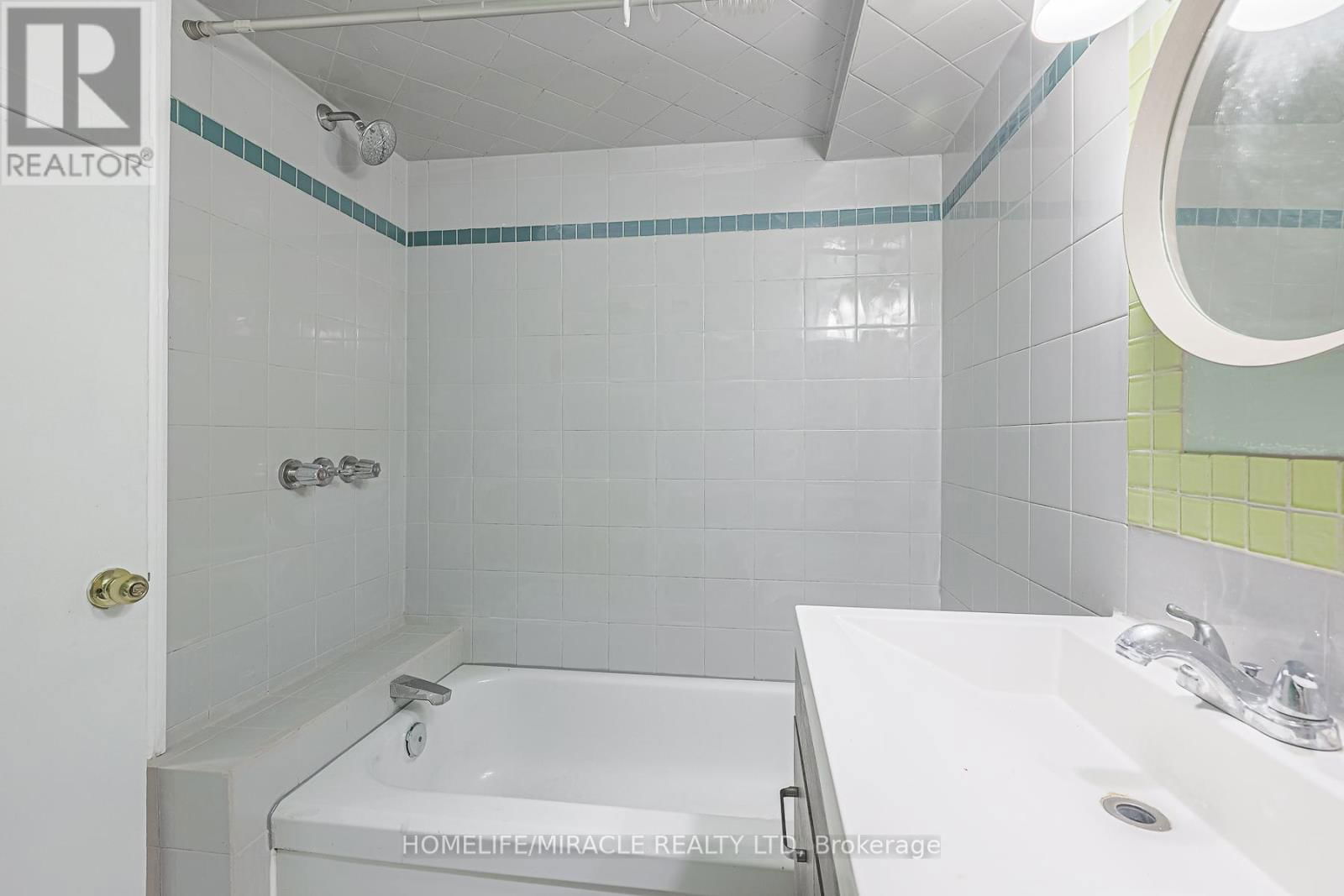 14 FREY CRESCENT Image 23