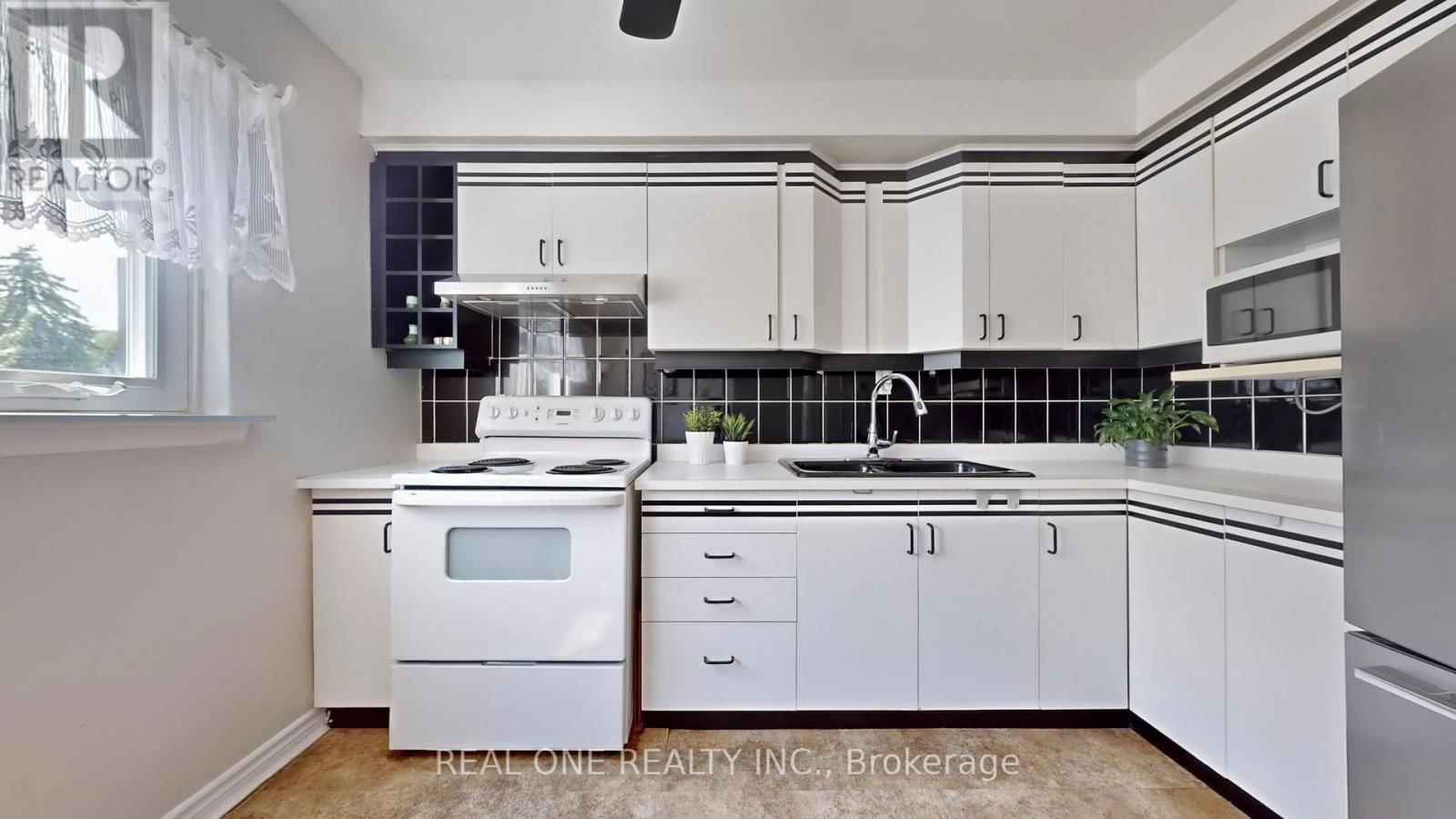 54 BONIS AVENUE Image 14