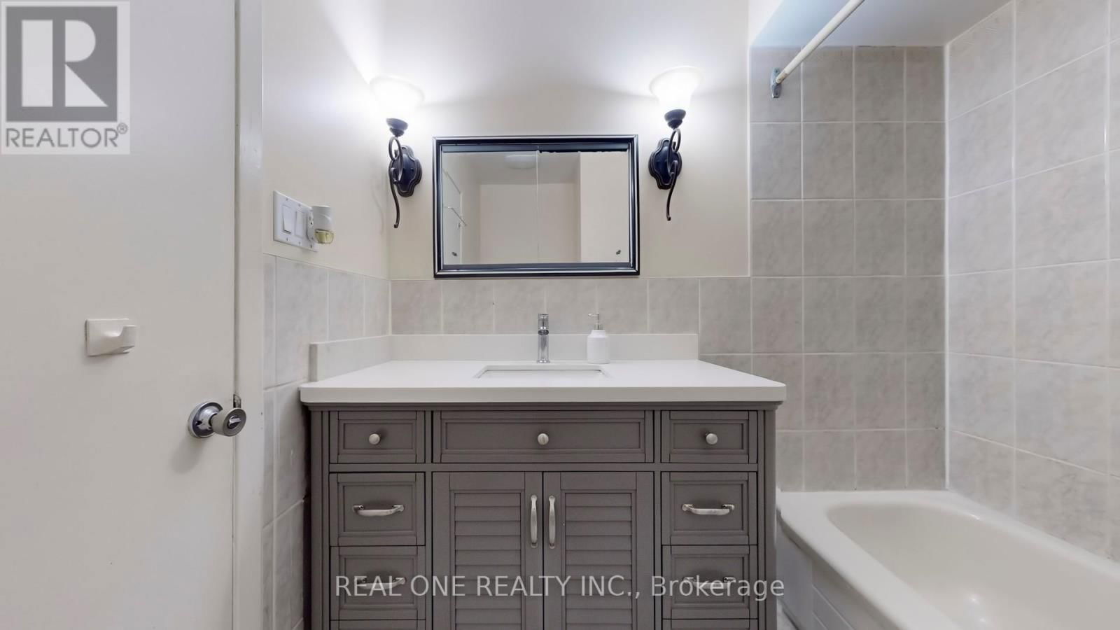 54 BONIS AVENUE Image 36