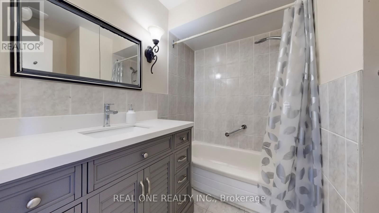 54 BONIS AVENUE Image 37