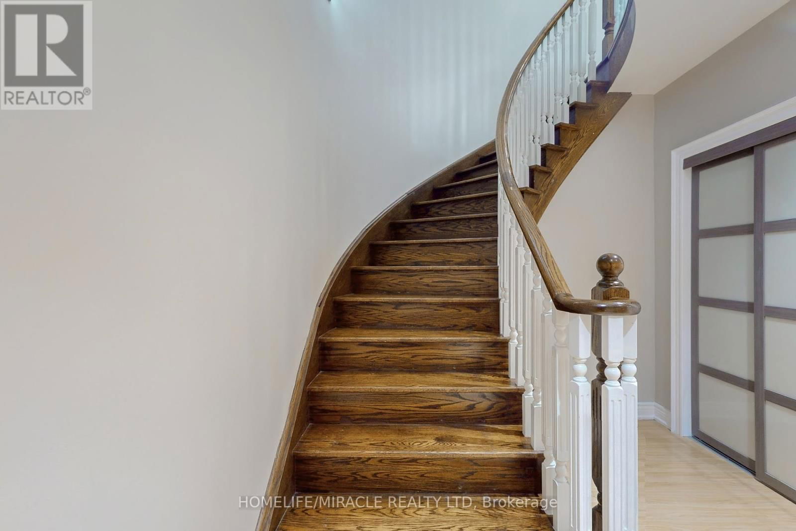 9 BUNTING COURT Image 32