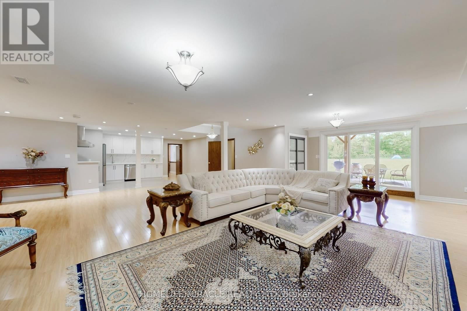9 BUNTING COURT Image 35
