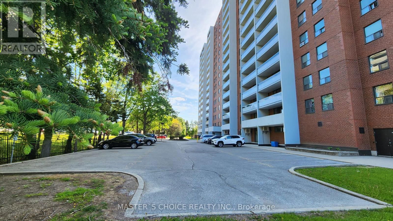 1611 - 1250 BRIDLETOWNE CIRCLE Image 31