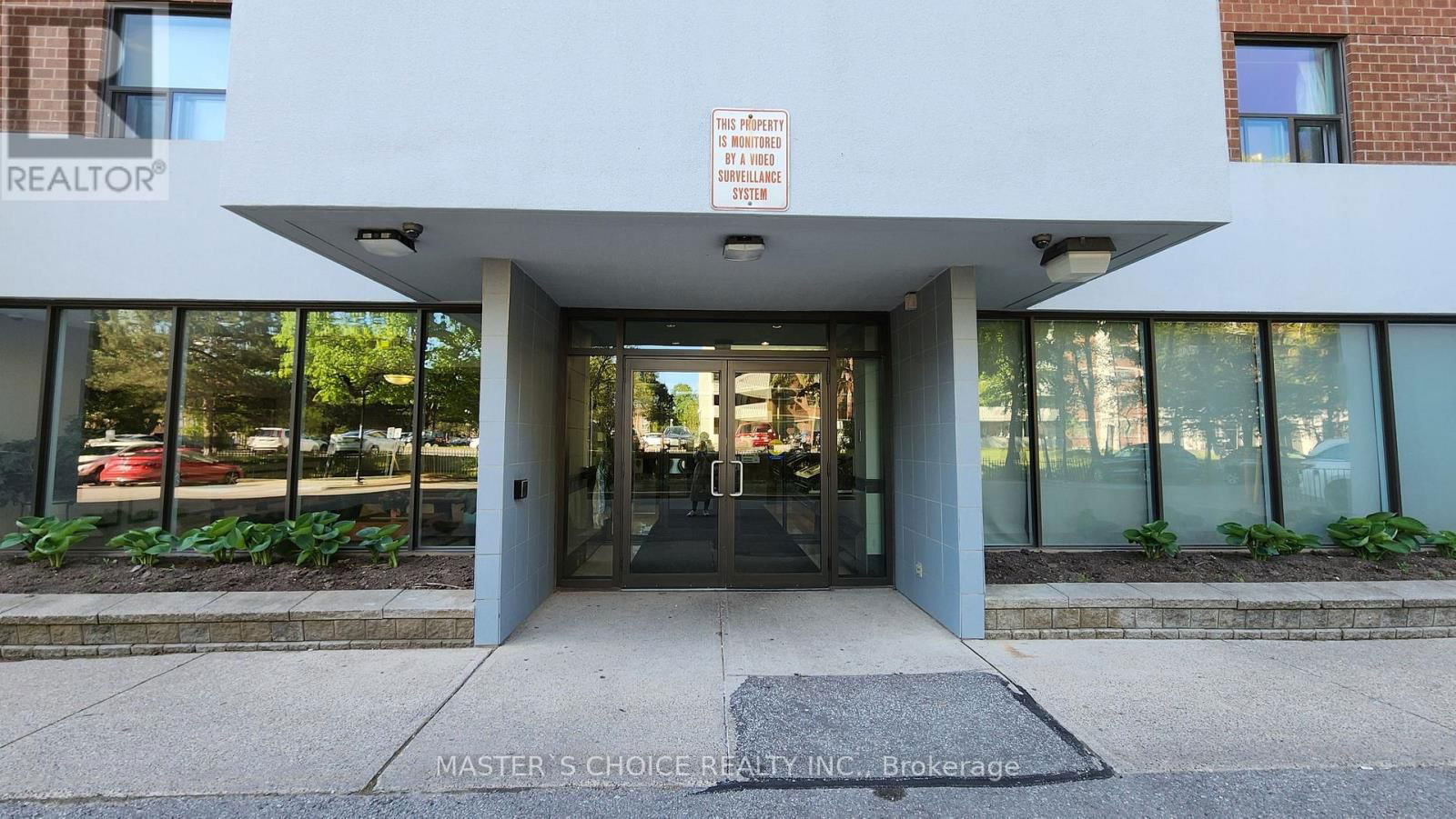 1611 - 1250 BRIDLETOWNE CIRCLE Image 32