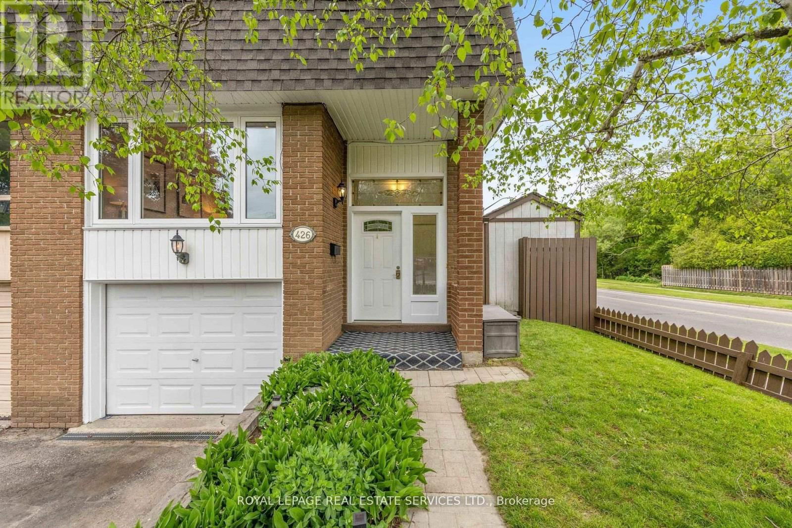 426 CAMELOT COURT Image 1