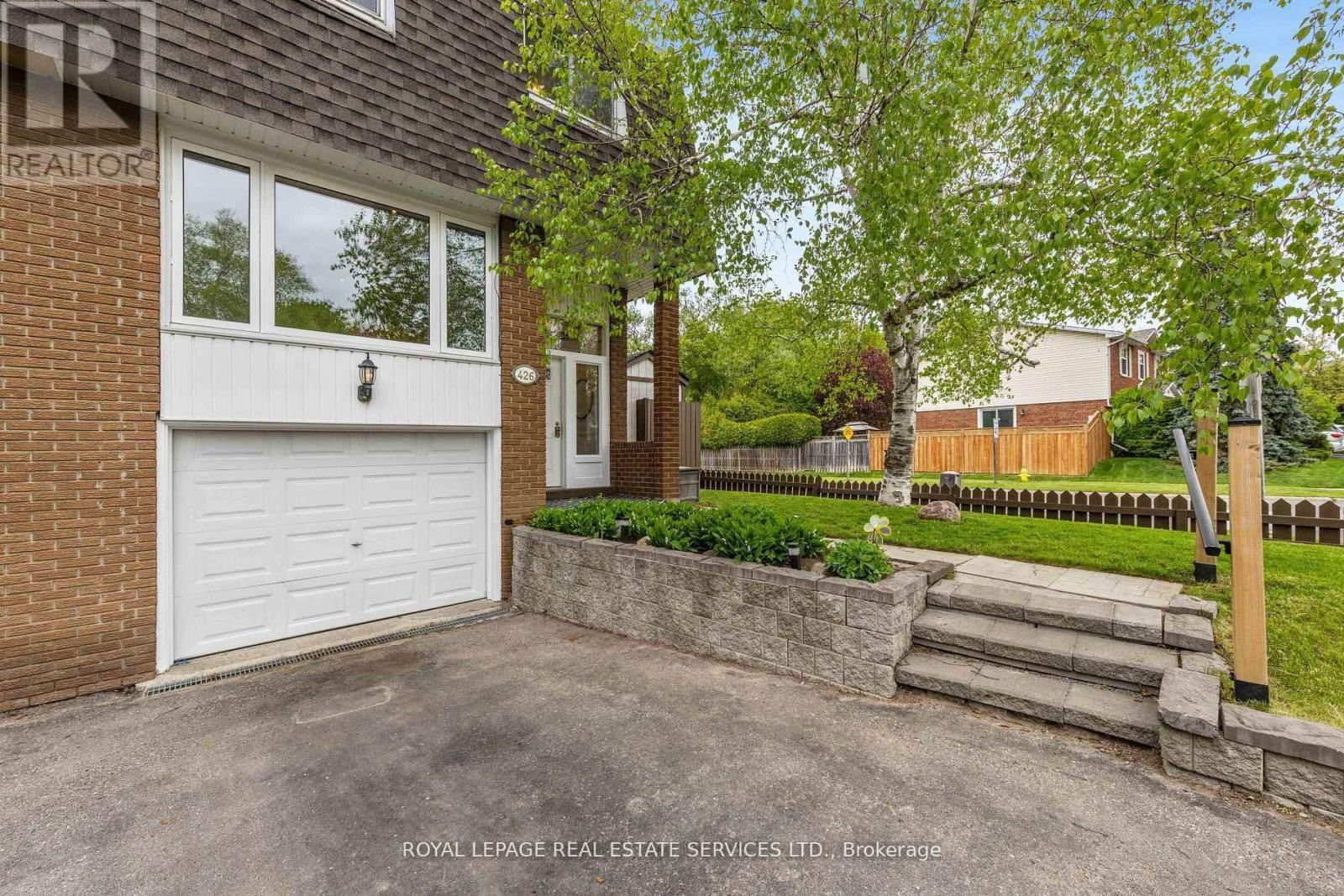 426 CAMELOT COURT Image 2