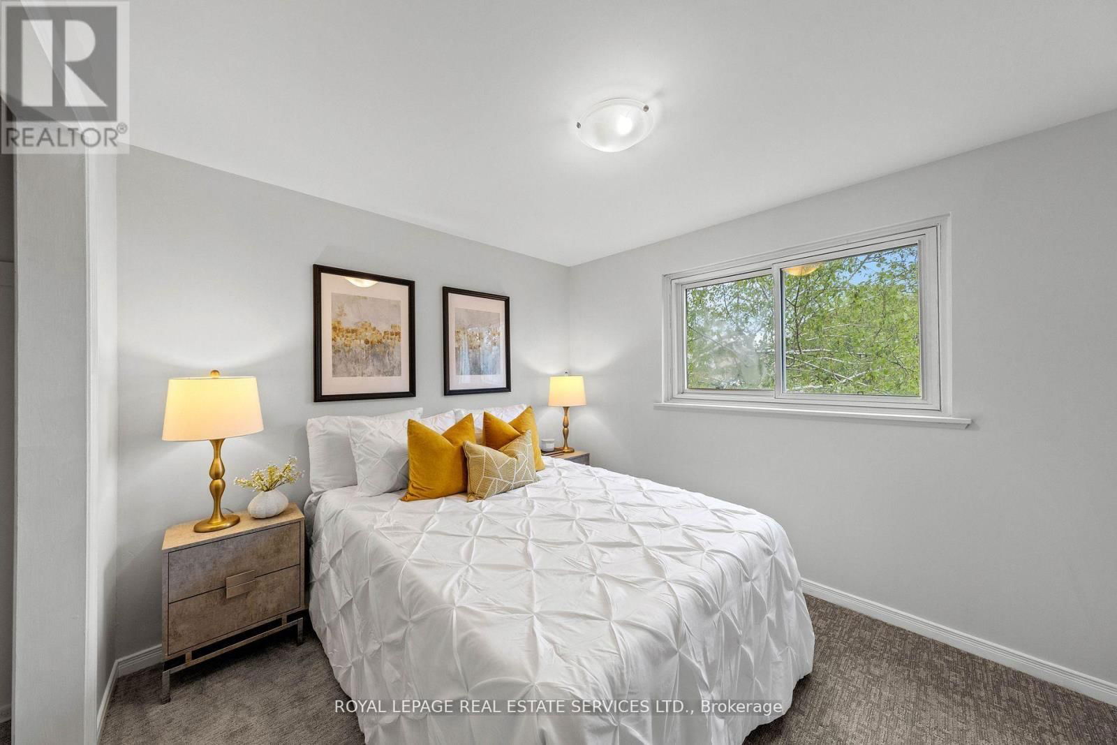 426 CAMELOT COURT Image 26