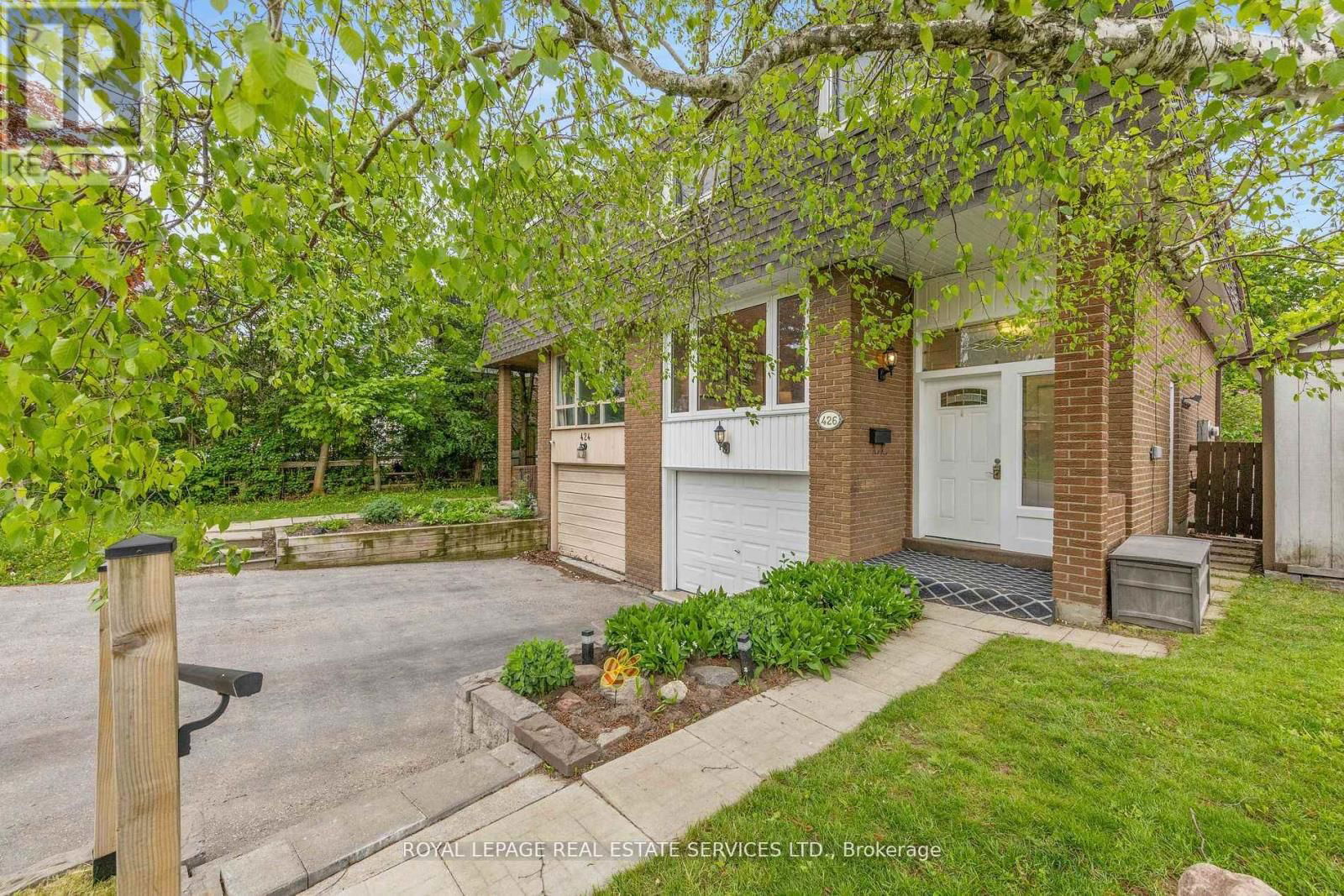 426 CAMELOT COURT Image 3