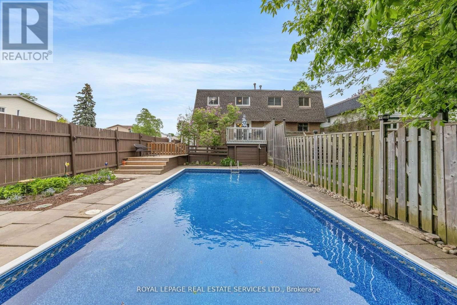 426 CAMELOT COURT Image 48