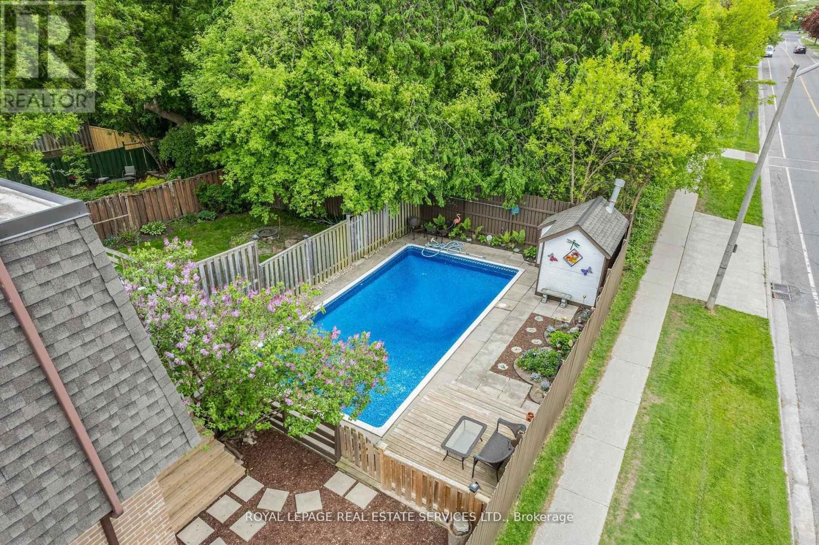 426 CAMELOT COURT Image 49