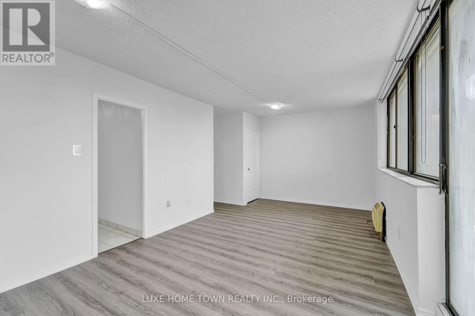 328 - 665 KENNEDY ROAD Image 10
