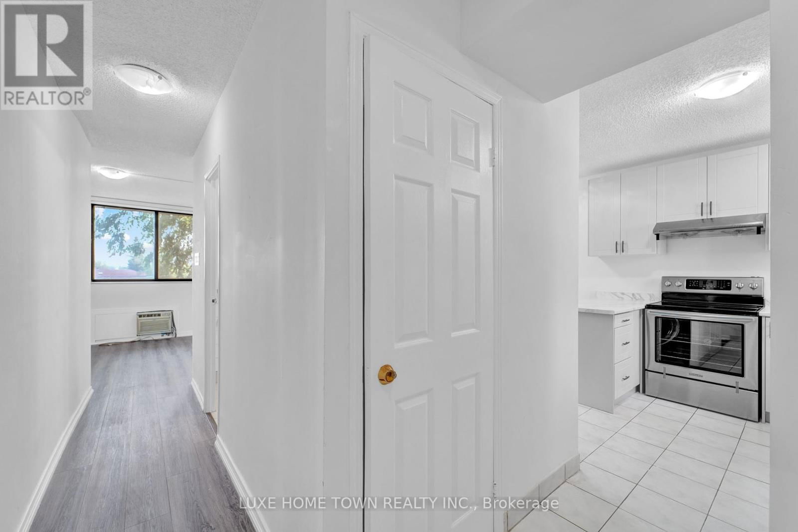328 - 665 KENNEDY ROAD Image 13