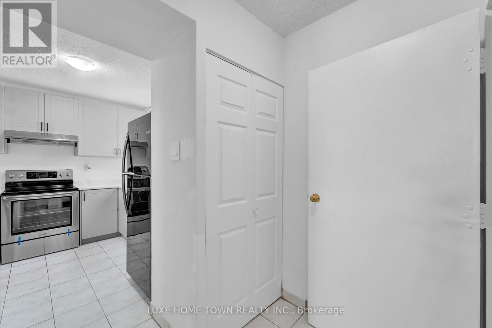 328 - 665 KENNEDY ROAD Image 22