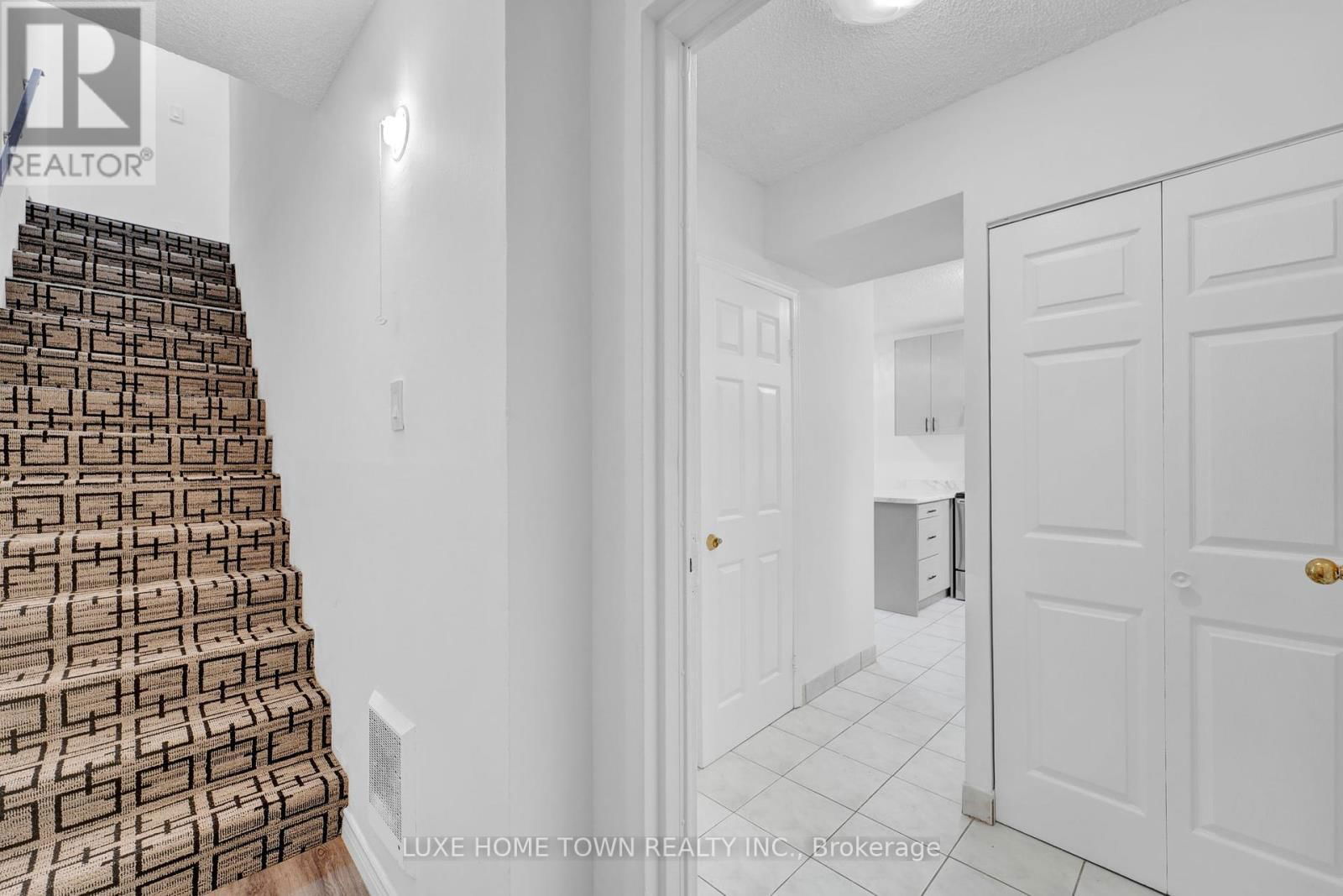 328 - 665 KENNEDY ROAD Image 23