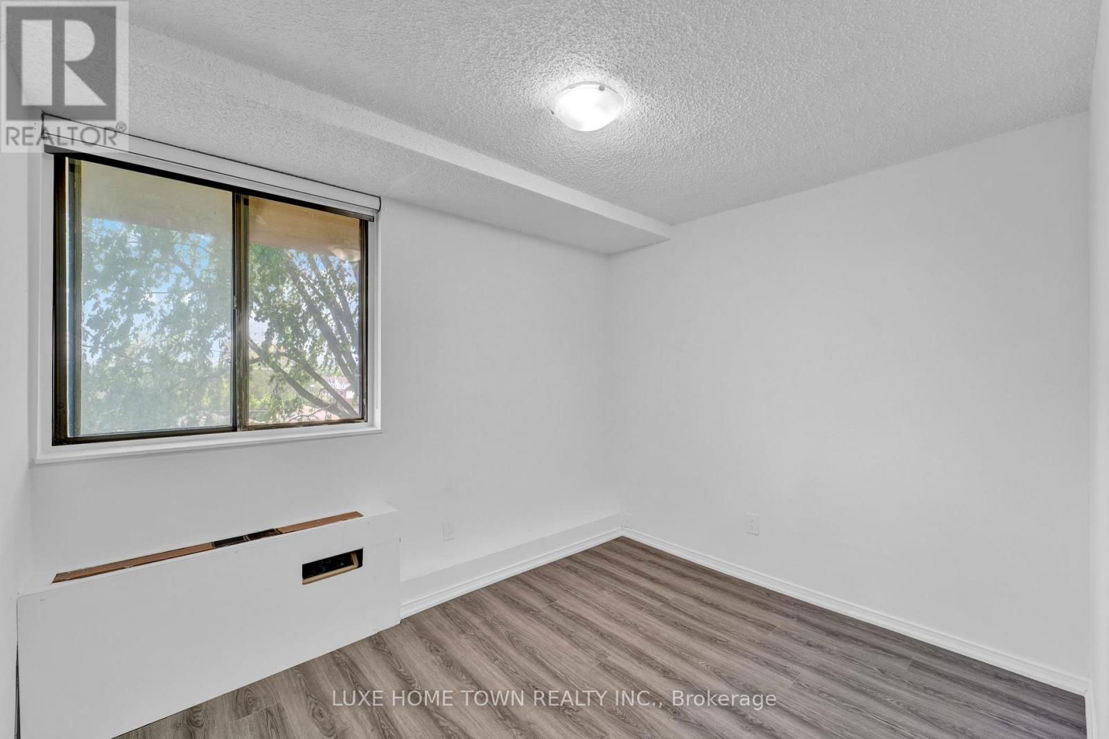 328 - 665 KENNEDY ROAD Image 28