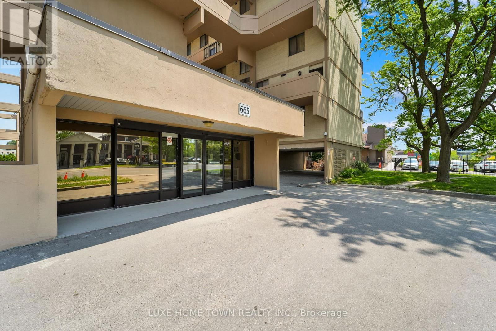 328 - 665 KENNEDY ROAD Image 3