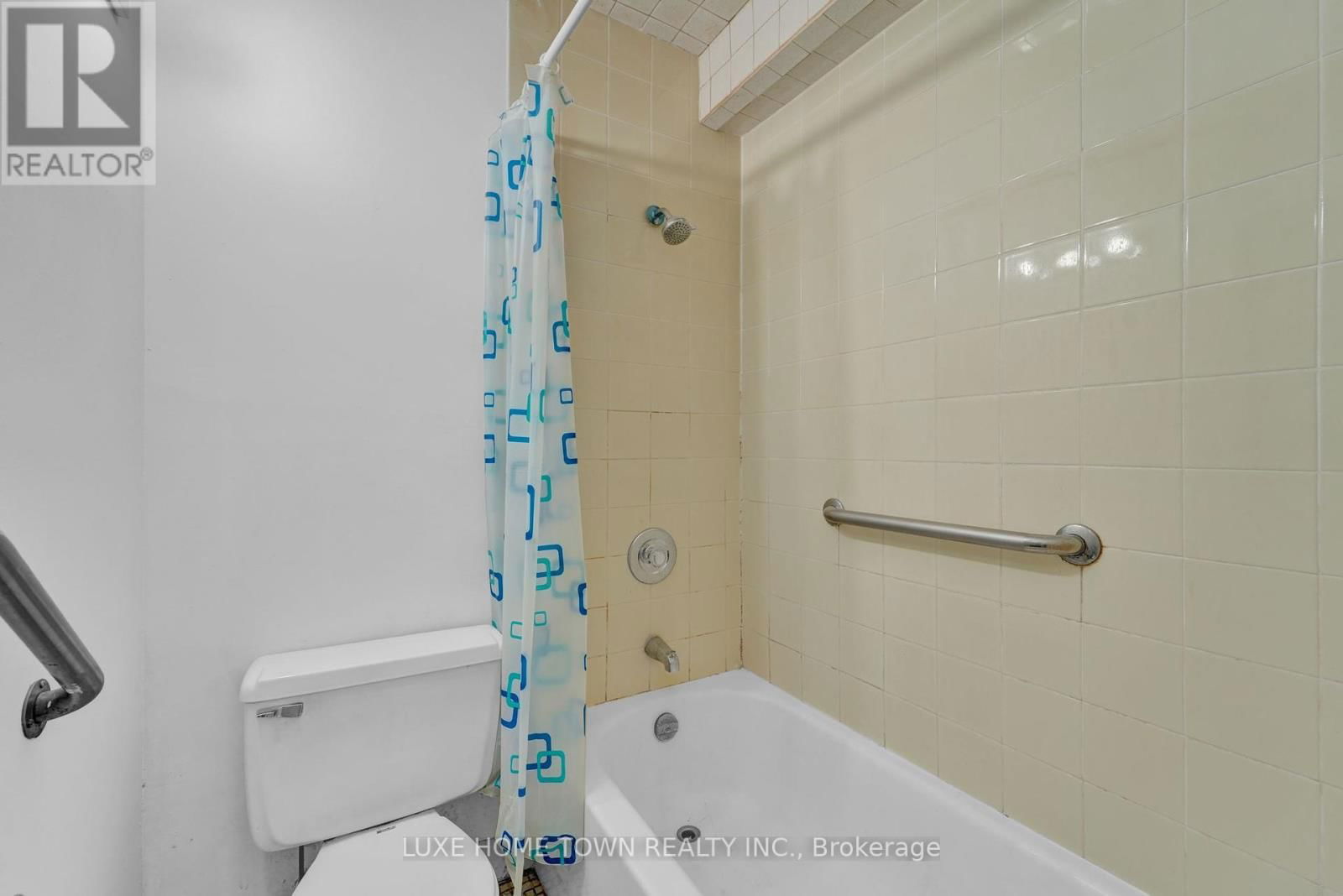 328 - 665 KENNEDY ROAD Image 32