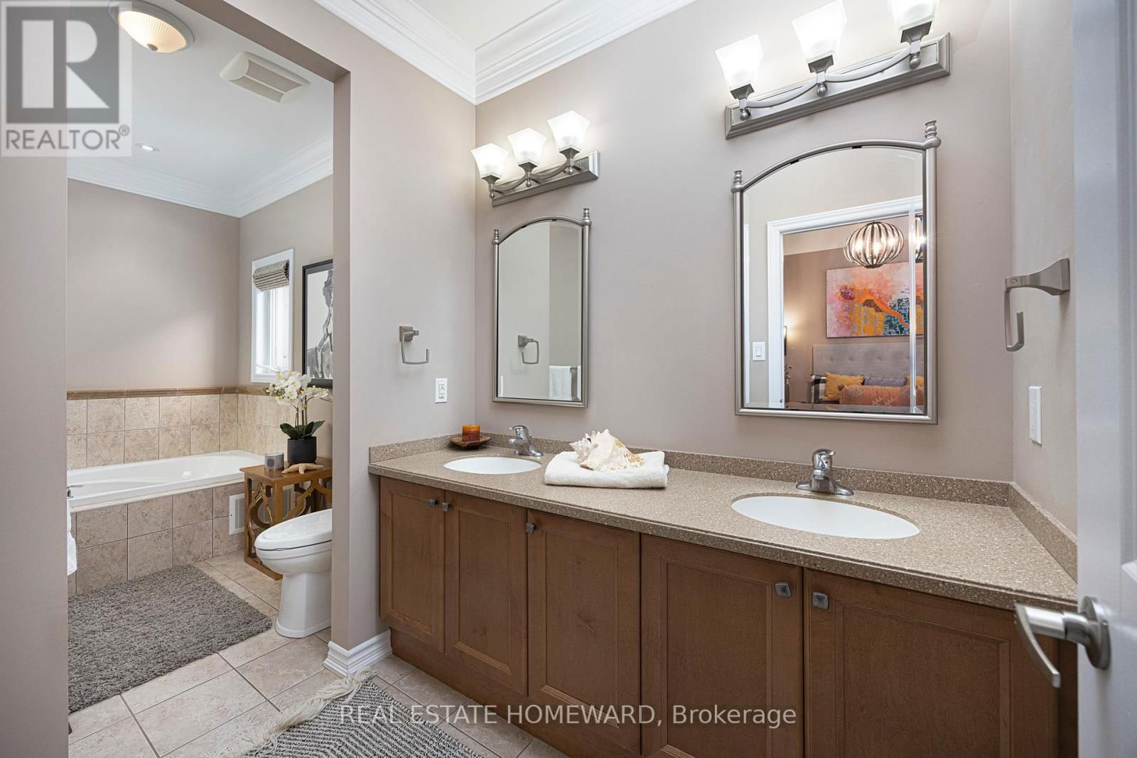 44 JANE AVENUE Image 21