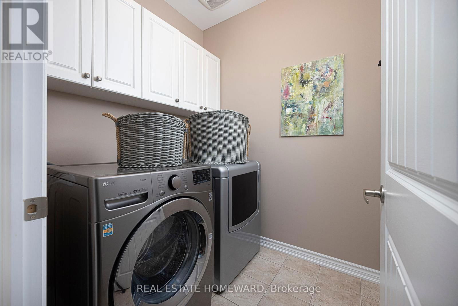 44 JANE AVENUE Image 27