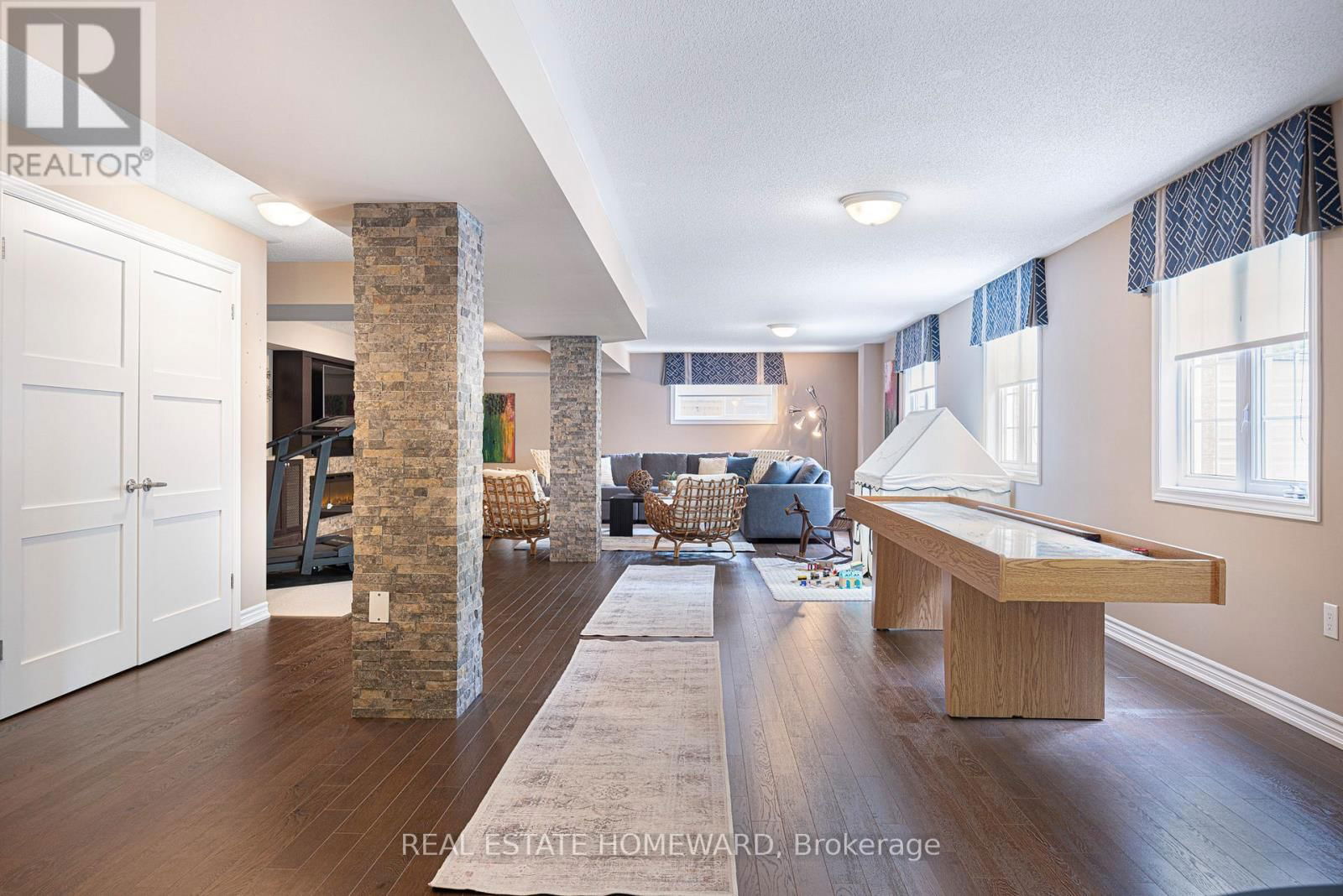 44 JANE AVENUE Image 29