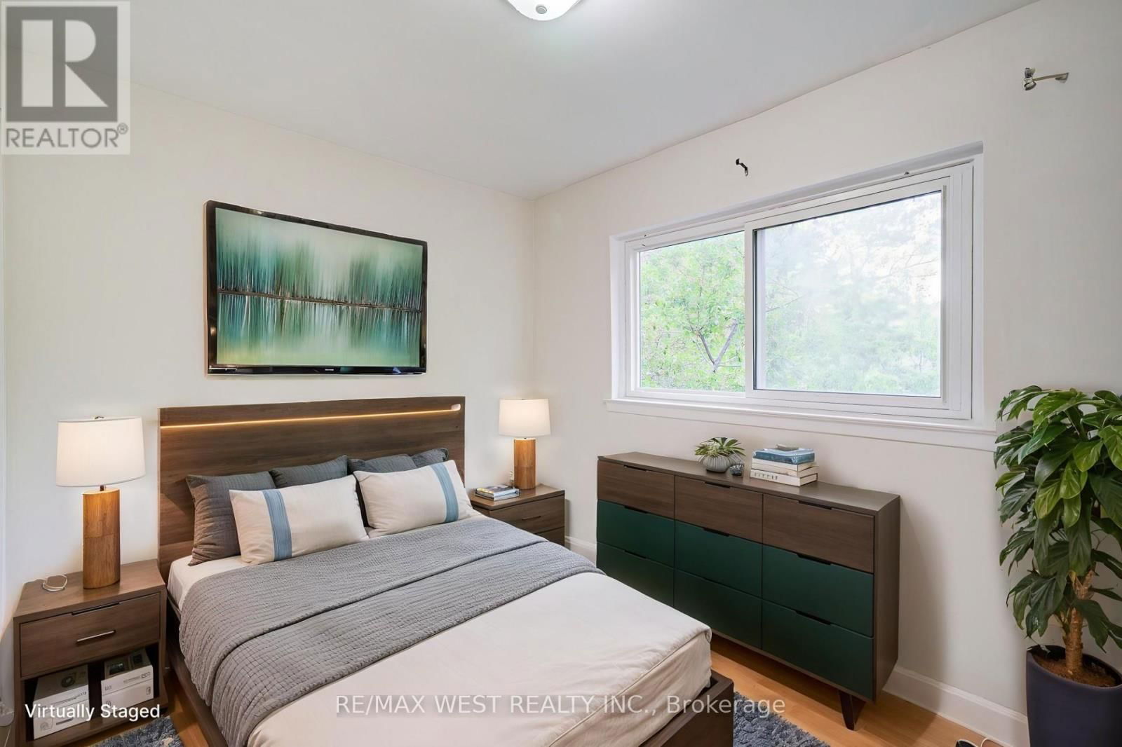 52 BURKWOOD CRESCENT Image 19