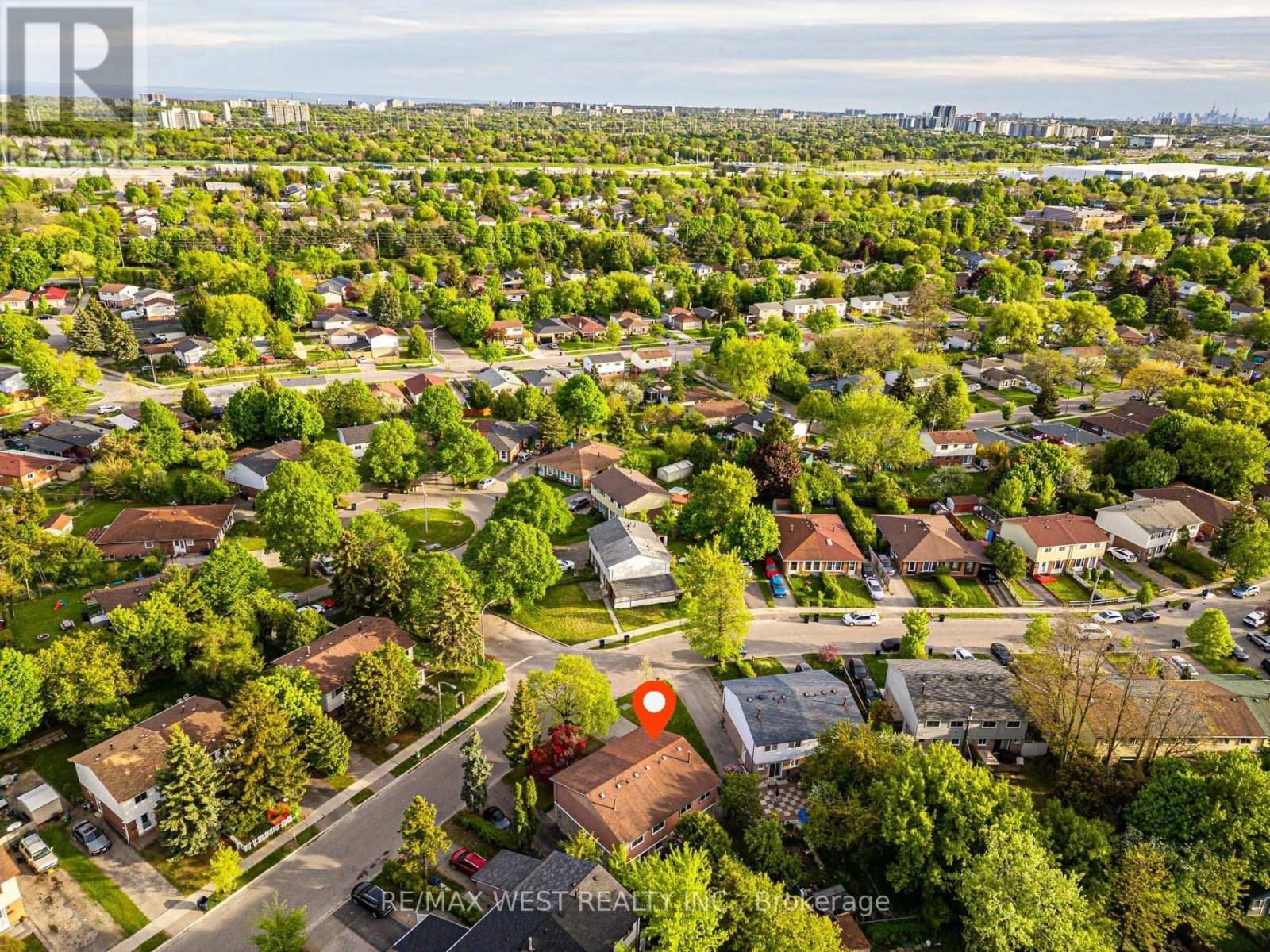 52 BURKWOOD CRESCENT Image 4
