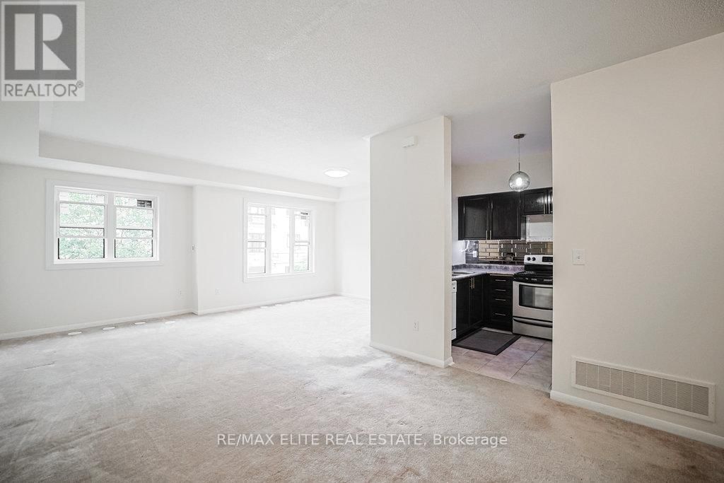 79 - 1250 ST MARTINS DRIVE Image 10