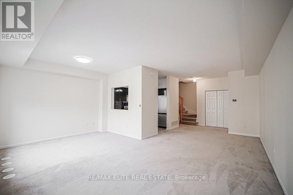 79 - 1250 ST MARTINS DRIVE Image 17