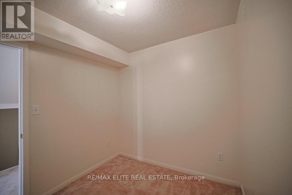 79 - 1250 ST MARTINS DRIVE Image 18