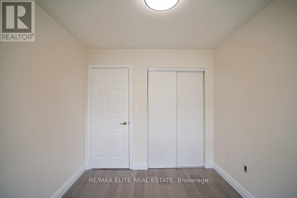 79 - 1250 ST MARTINS DRIVE Image 21
