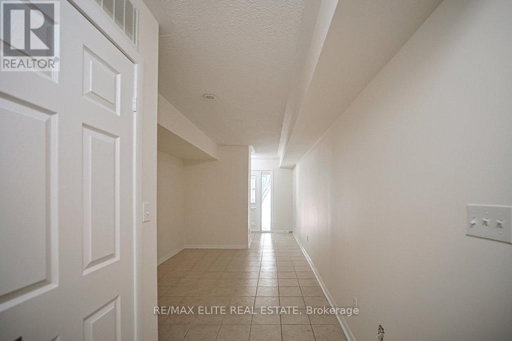 79 - 1250 ST MARTINS DRIVE Image 28
