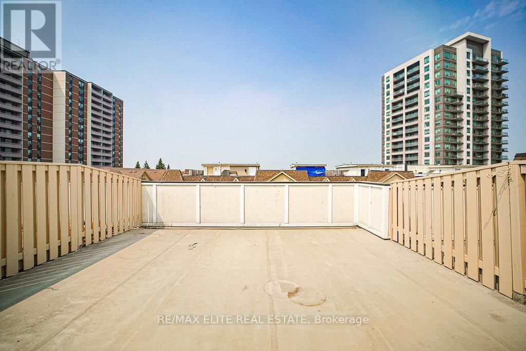79 - 1250 ST MARTINS DRIVE Image 29