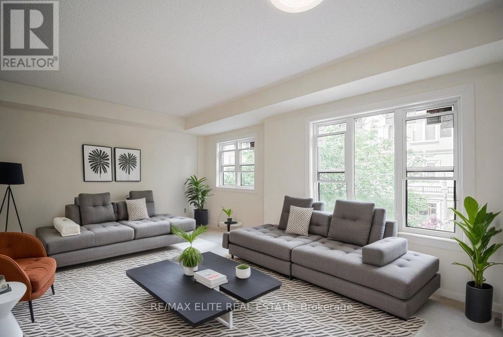 79 - 1250 ST MARTINS DRIVE Image 3