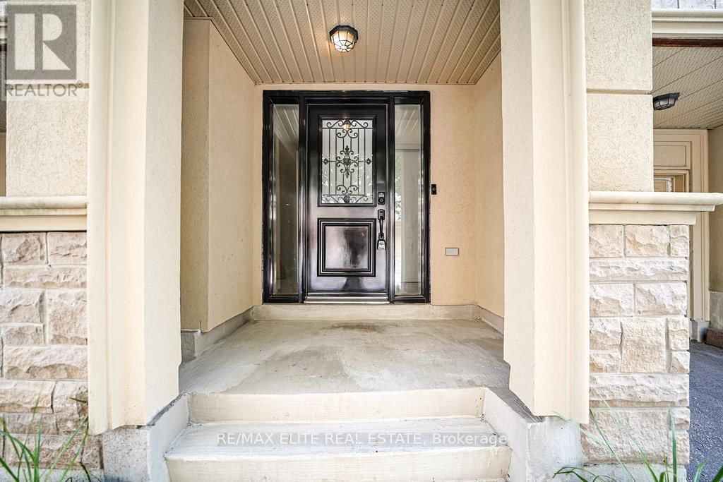 79 - 1250 ST MARTINS DRIVE Image 32