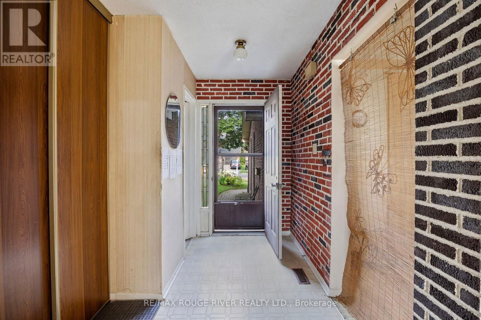 1611 GETA CIRCLE Image 3